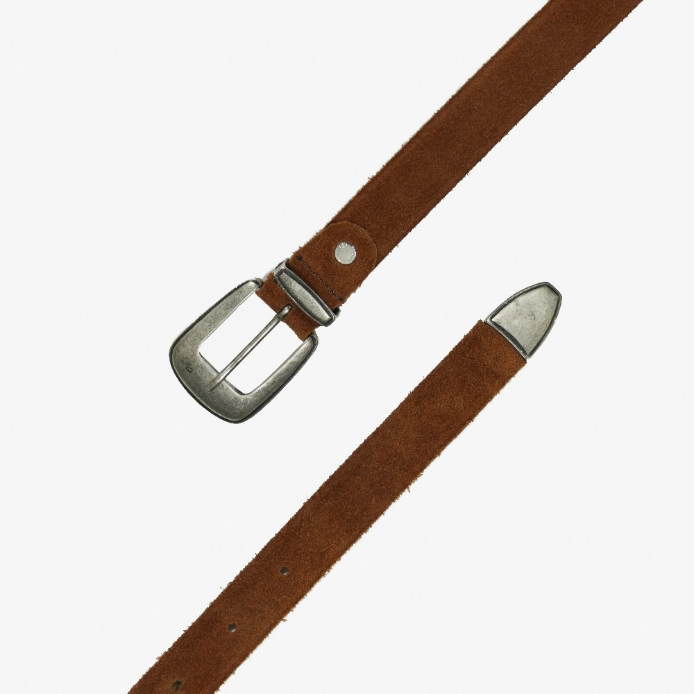 Cintura in camoscio con fibbia e puntale in argento