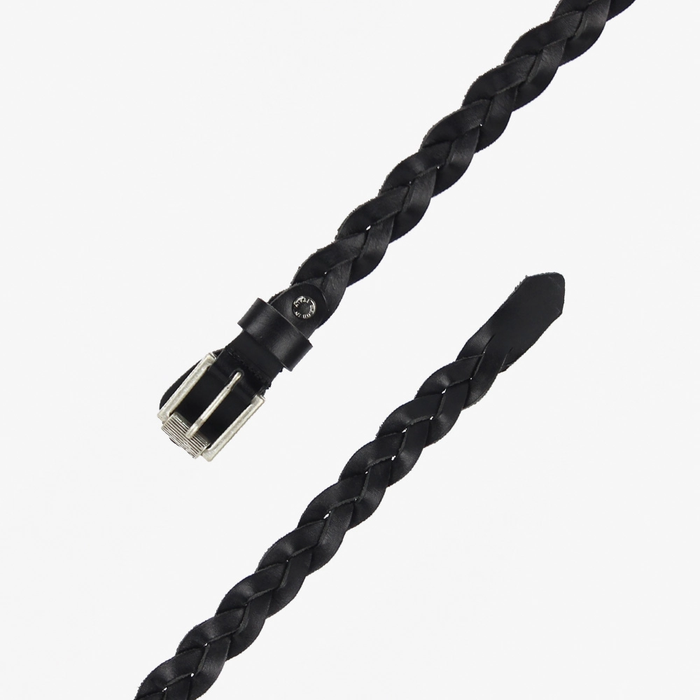 Cintura intrecciata in cuoio color nero