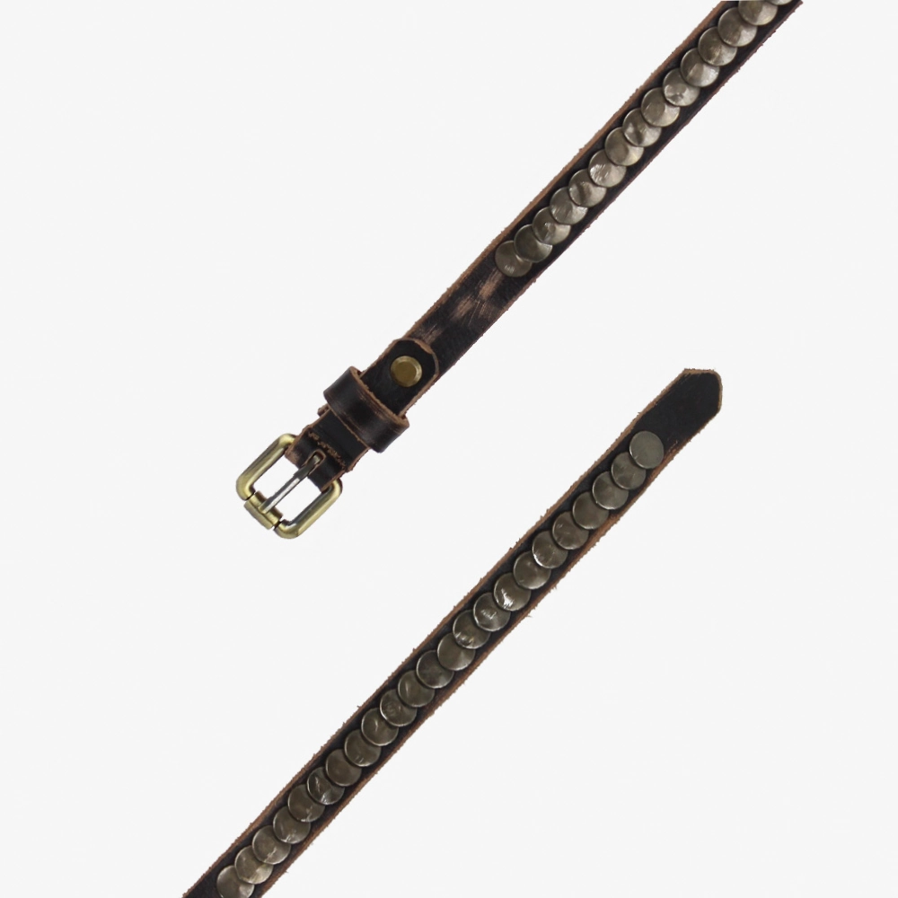 Cintura da donna vintage in cuoio con borchie