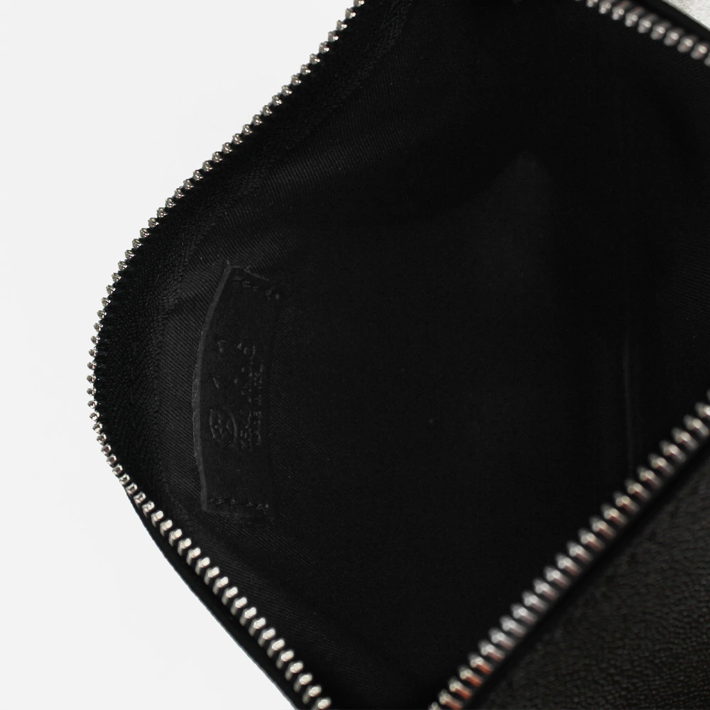 Pochette media di colore nero