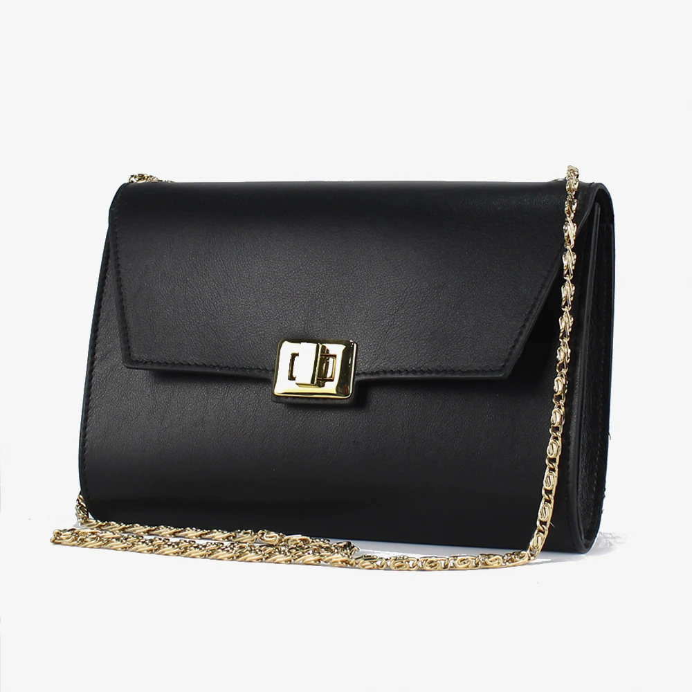 Borsa a tracolla di colore nero con catenina oro